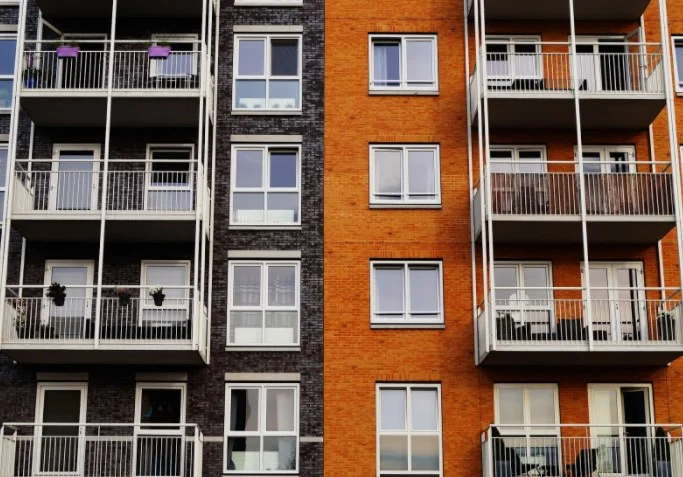 Apartment-Buildings