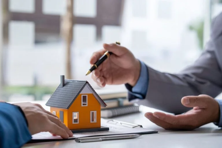 Real-Estate-Market