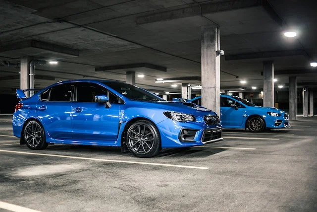 Car-Stand-Out