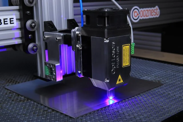 Laser-Metal-Cutting