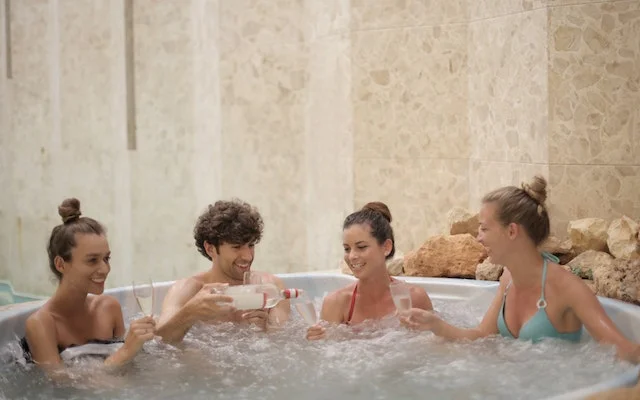 Hot-Tub